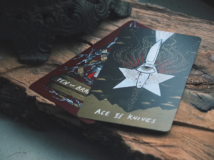 Slow Holler Tarot cover