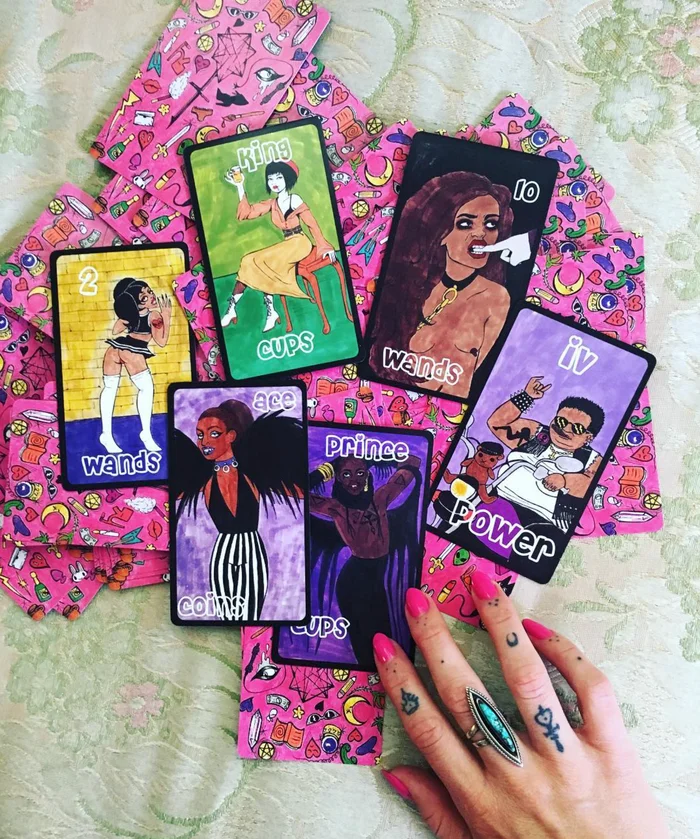Slutist Tarot cover